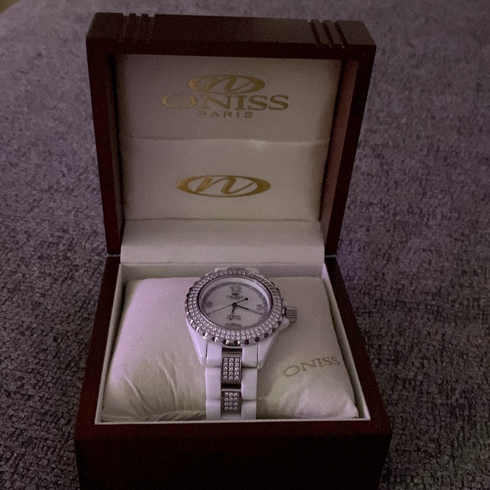 Oniss watch